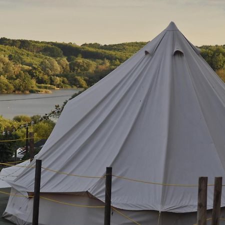 Walnut Tree Glamping Hotel Sturry Kültér fotó